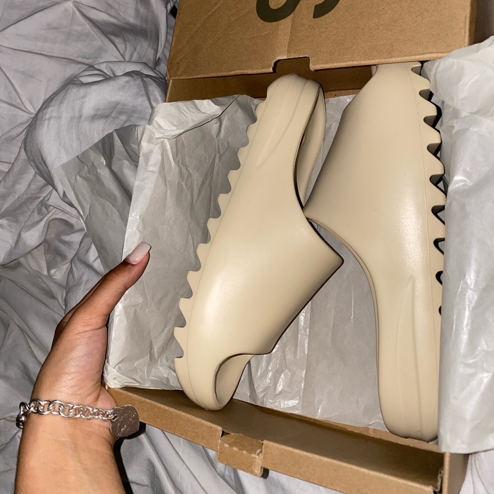Yeezy bone slide